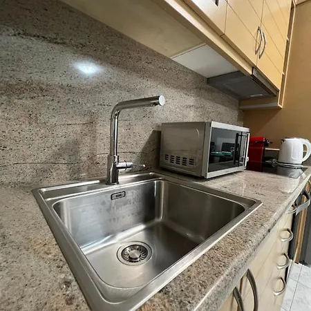 Harry's Apartmet *